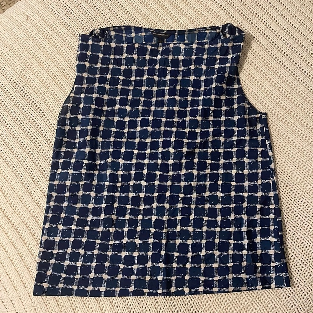 Banana Republic Blue and Cream Career Top Medium